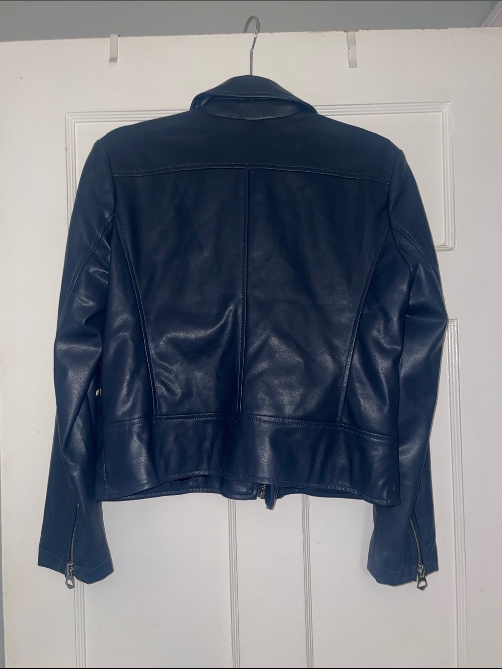 Women's Navy faux Leather Moto Jacket - Sleek Zip-Front Biker - Picture 7 of 9